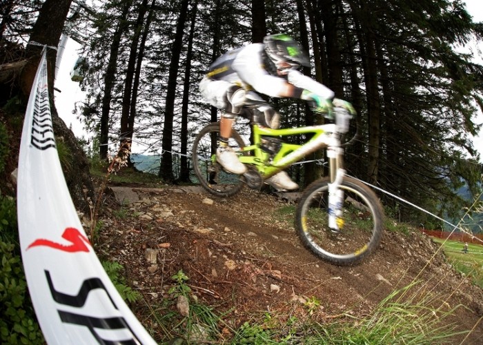 rider_24hDh_Foto_Bause-at.jpg race the night 2009