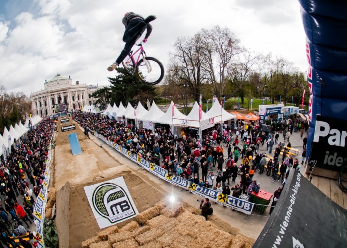 Pavel Vishnevij mit stylischem Tailwhip