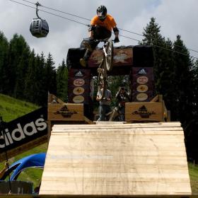 adidas-slopestyle-trick-12